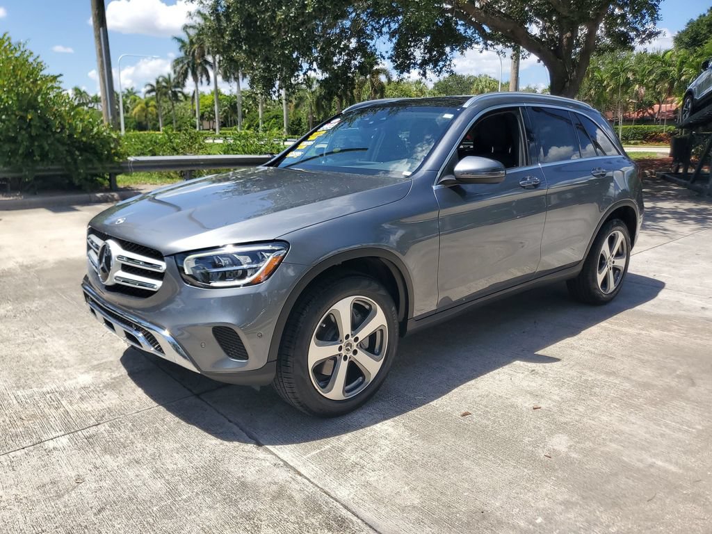 Used 2022 Mercedes-Benz GLC 300 4MATIC image 3