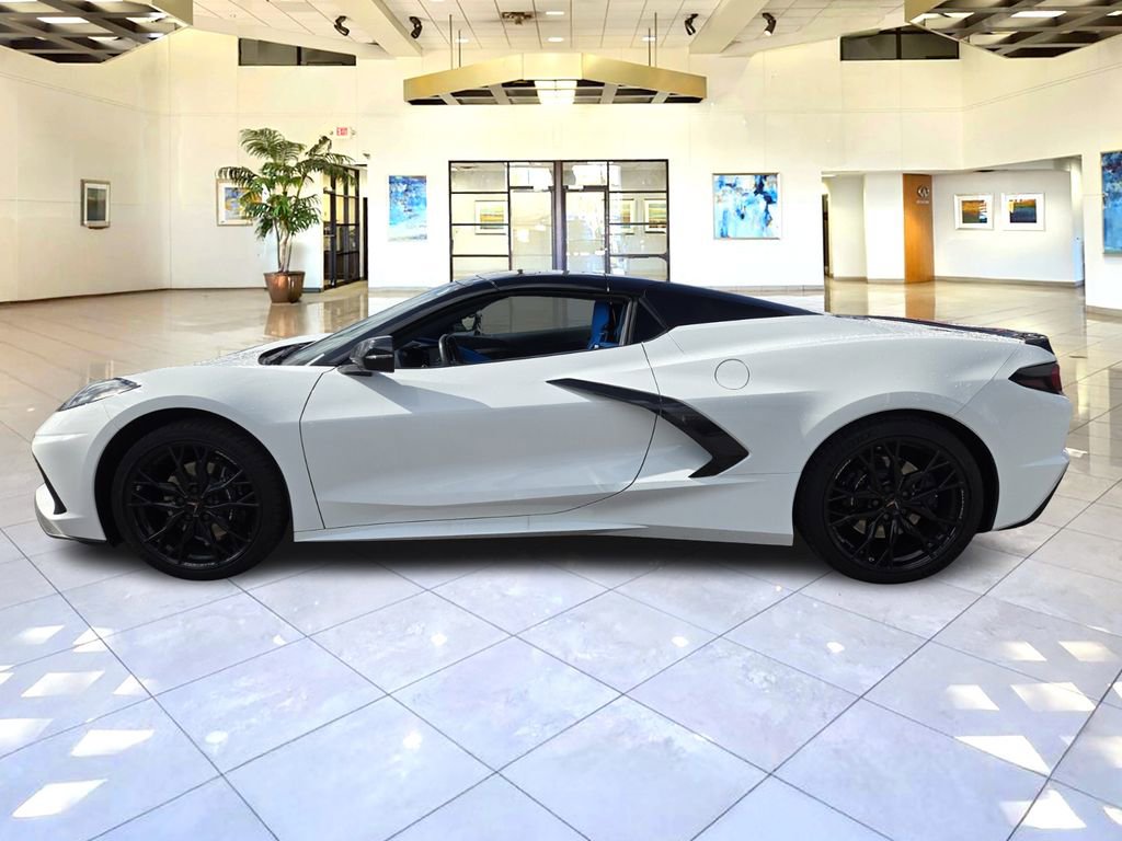 Used 2023 Chevrolet Corvette Stingray Premium Conv w/ Stealth Interior Trim Package image 4