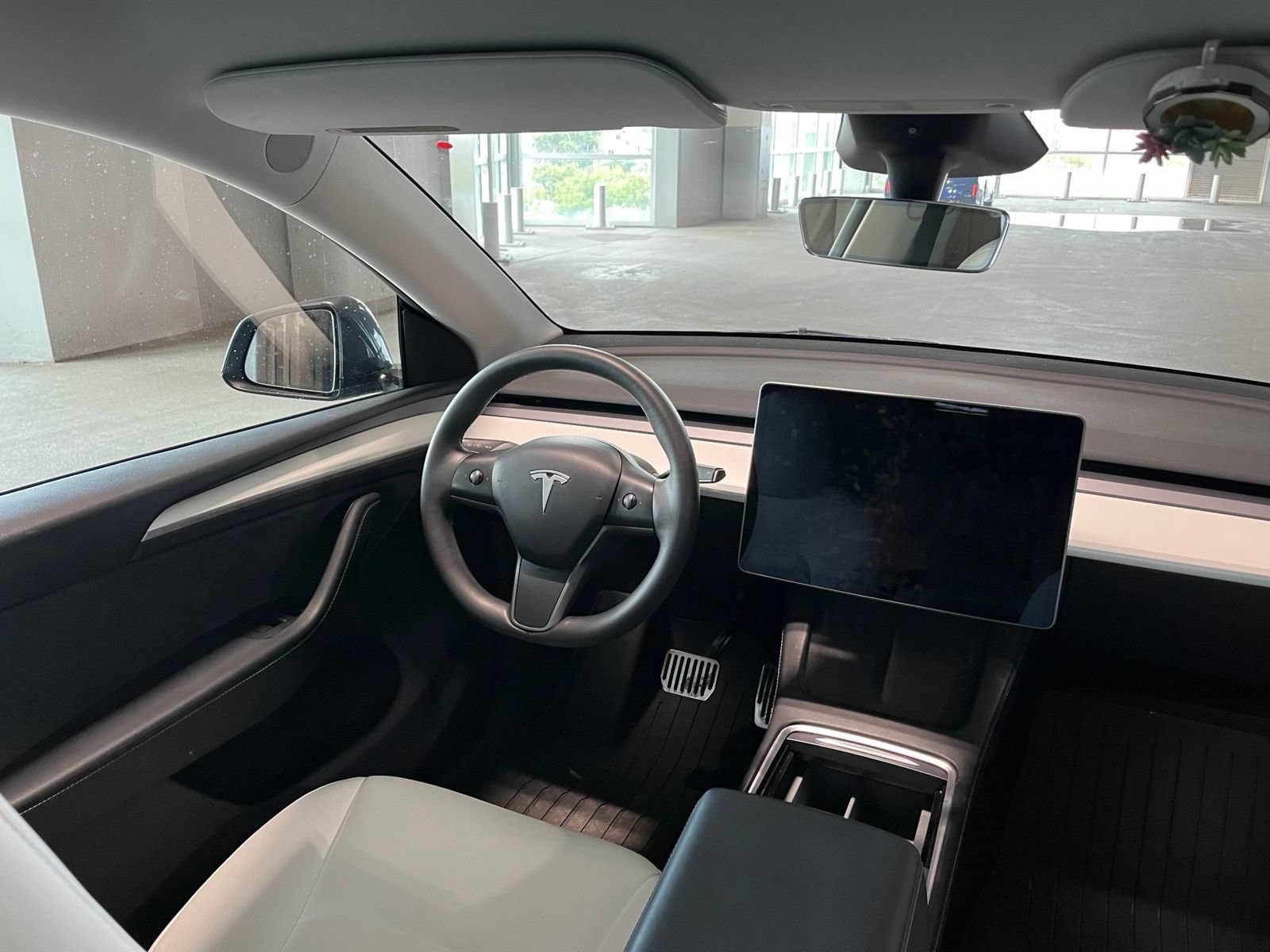 Used 2023 Tesla Model Y Long Range AWD/4WD image 37