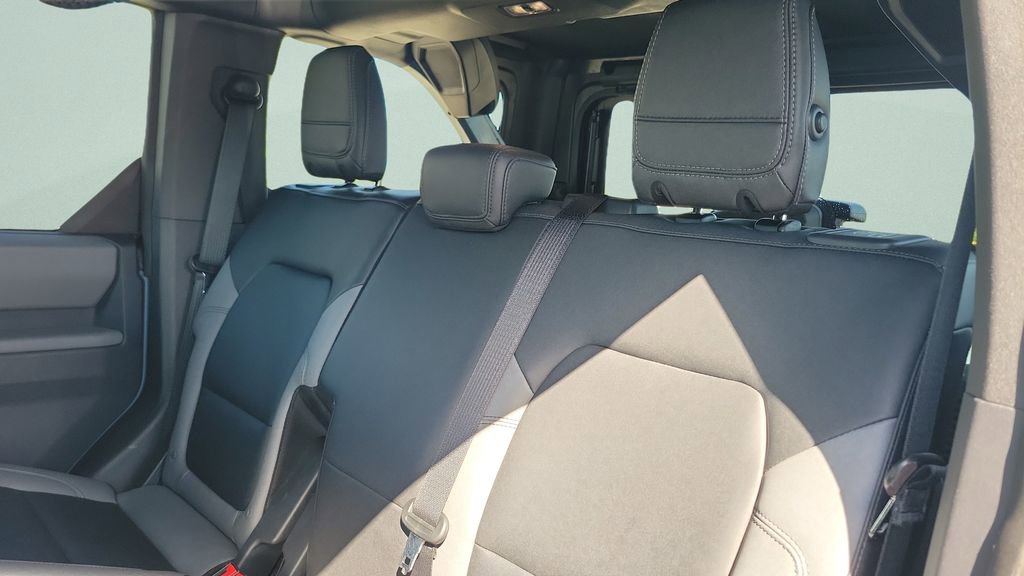 Used 2023 Ford Bronco Black Diamond image 12