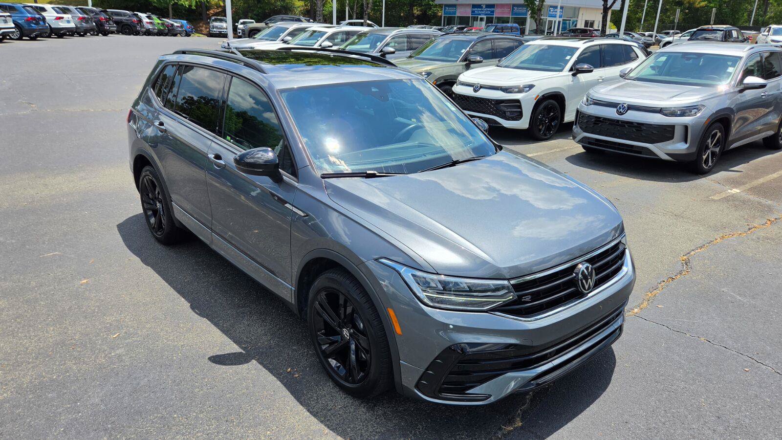 Certified 2024 Volkswagen Tiguan SE R-Line FWD image 6