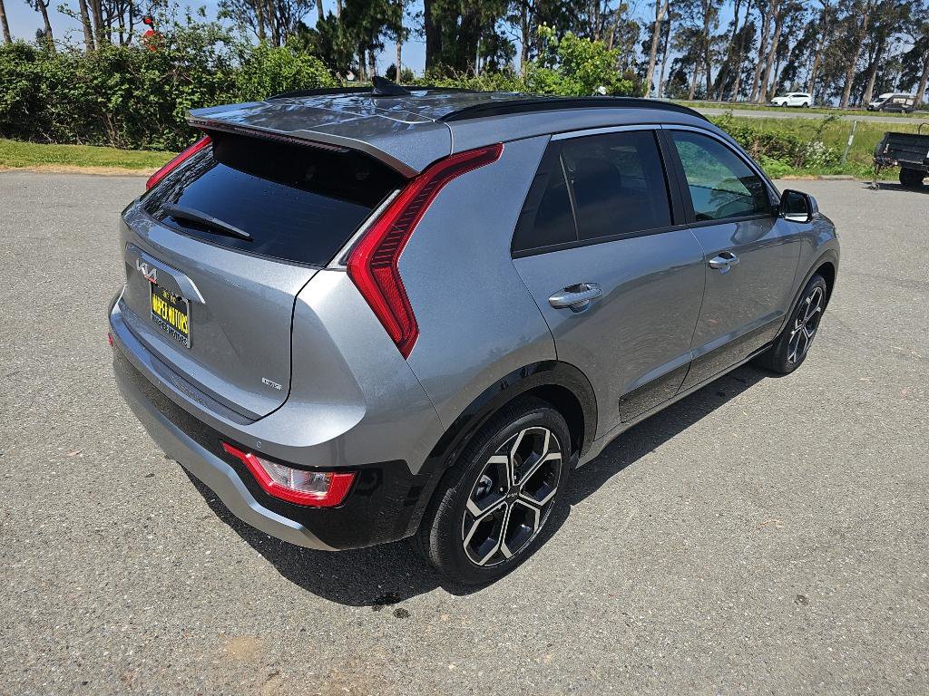 New 2025 Kia Niro EX Touring image 7