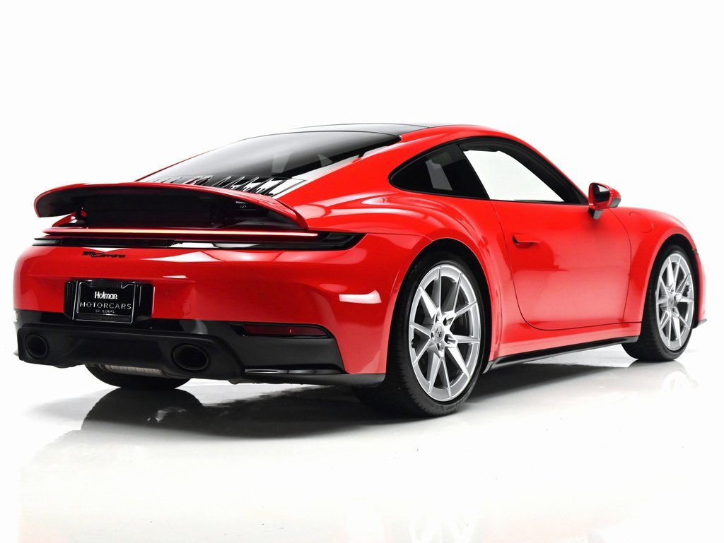 Used 2025 Porsche 911 Carrera image 4