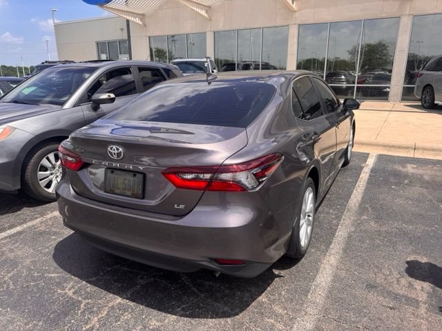 Used 2022 Toyota Camry LE w/ Carpet Mat Package (TMS) FWD image 7