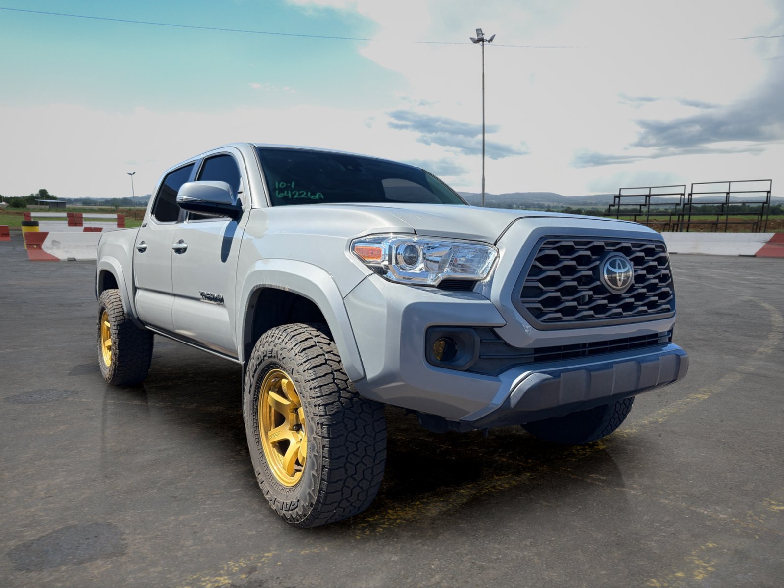 Used 2021 Toyota Tacoma SR5 w/ Technology Package AWD/4WD image 2