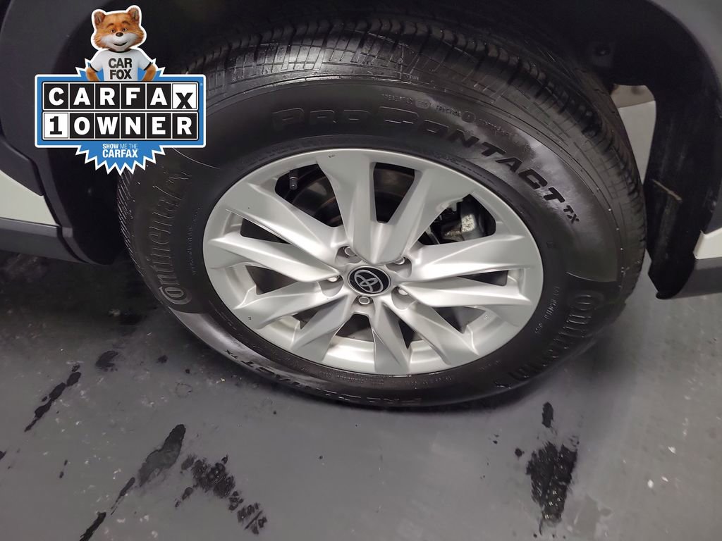 Used 2023 Toyota Corolla Cross LE w/ Moonroof Package image 10