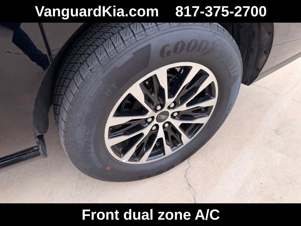 Used 2025 Ford Expedition Max Platinum AWD/4WD image 9