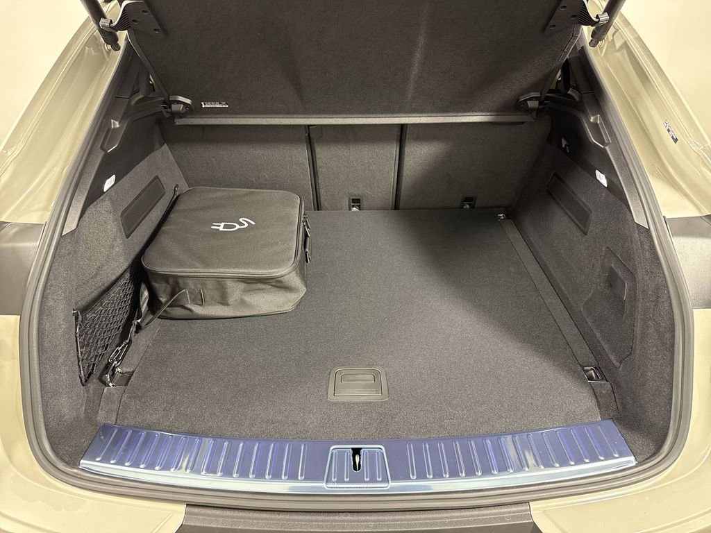 New 2026 Porsche Cayenne image 21