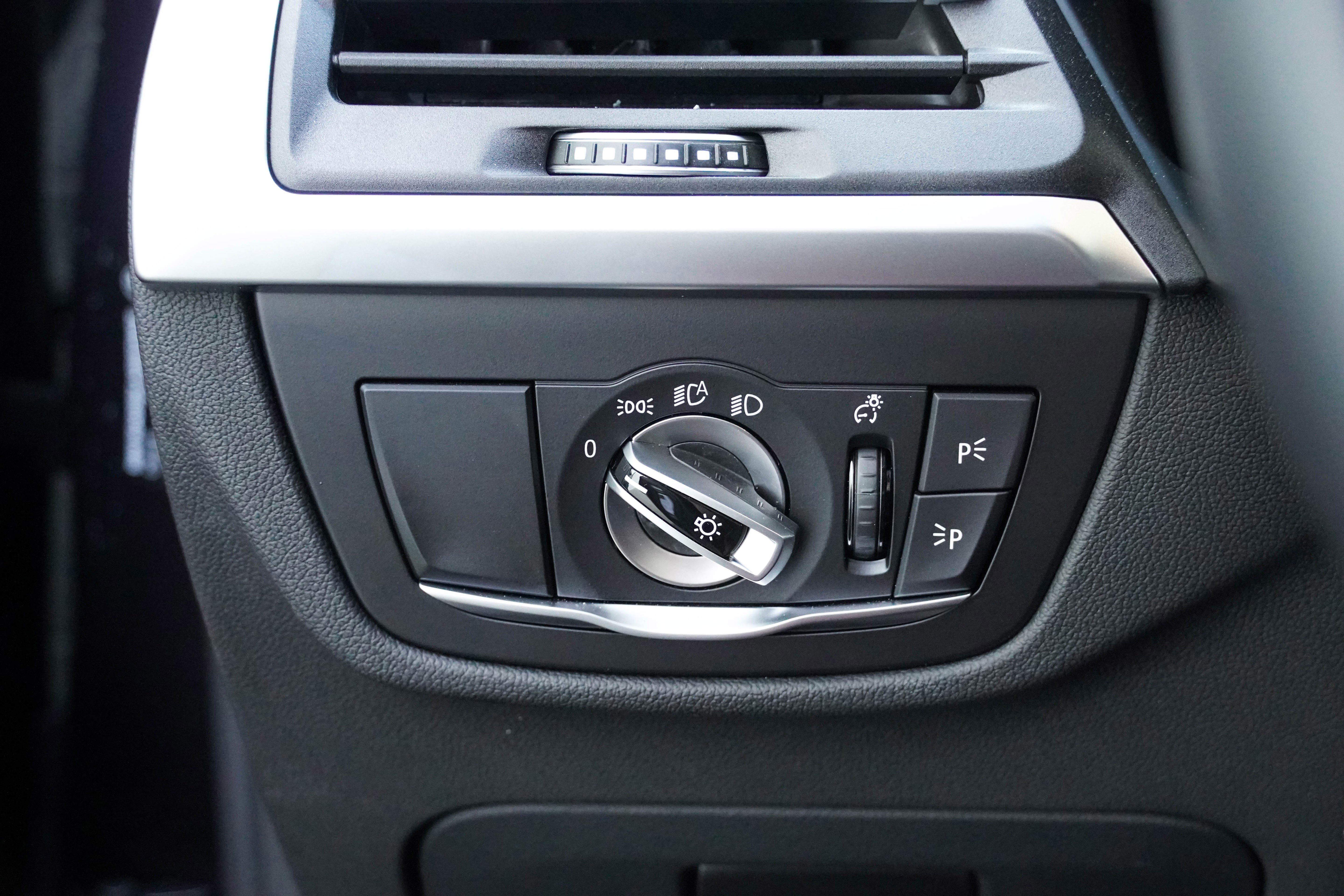 Certified 2025 BMW X4 xDrive30i AWD/4WD image 16