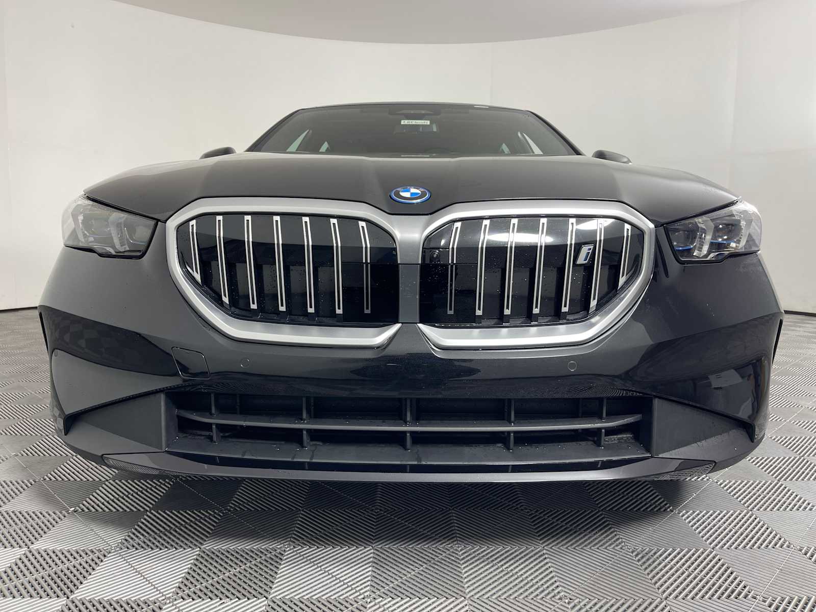 New 2026 BMW i5 eDrive40 image 5