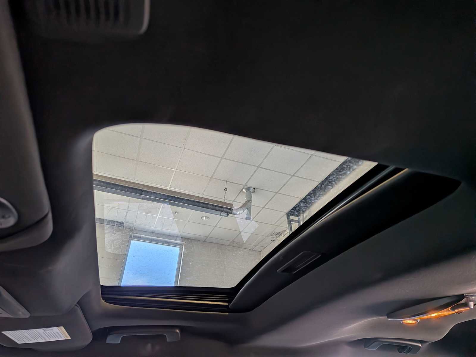 Used 2015 Ford Taurus Limited FWD image 17