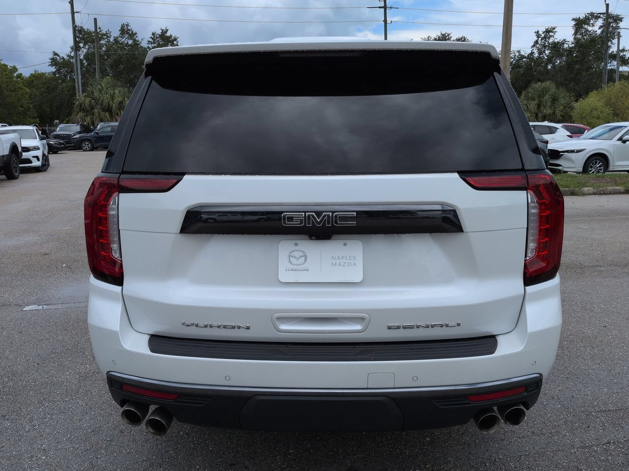 Used 2023 GMC Yukon XL Denali Ultimate AWD/4WD image 6