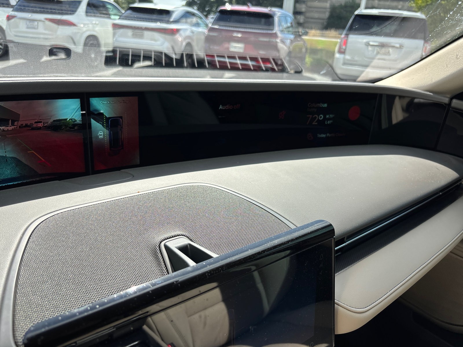 Used 2025 Lincoln Nautilus Premier AWD/4WD image 20