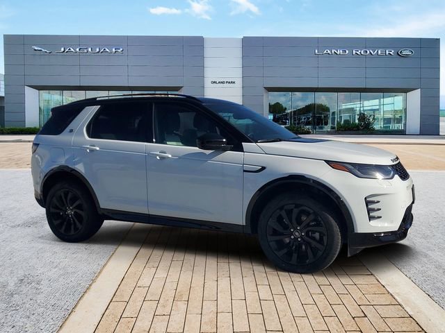 Used 2025 Land Rover Discovery Sport Dynamic SE AWD/4WD image 3