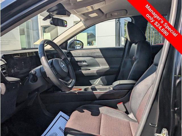 Certified 2025 Nissan Kicks SR image 15
