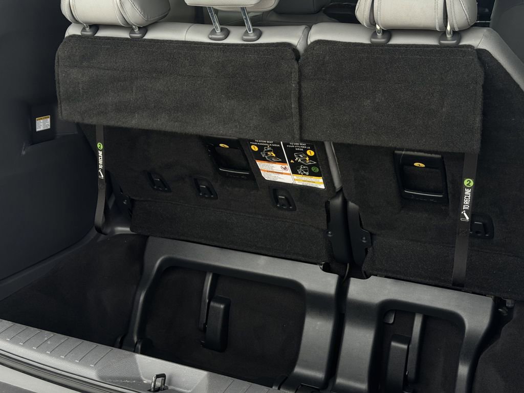 Used 2022 Toyota Sienna XLE FWD image 31