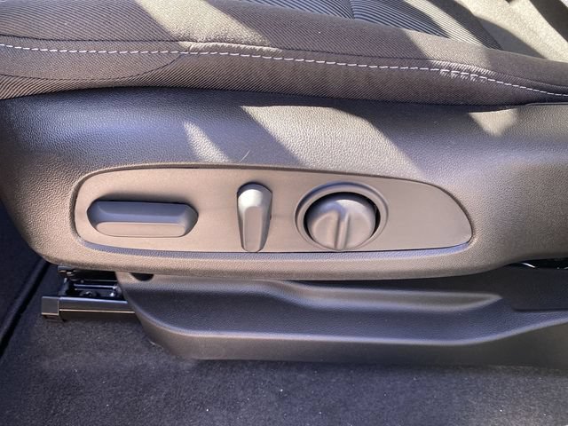 New 2027 Chevrolet Bolt LT w/ Comfort Package FWD image 32