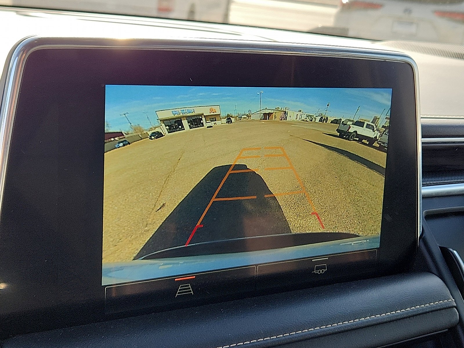 Used 2023 GMC Yukon XL SLT image 14