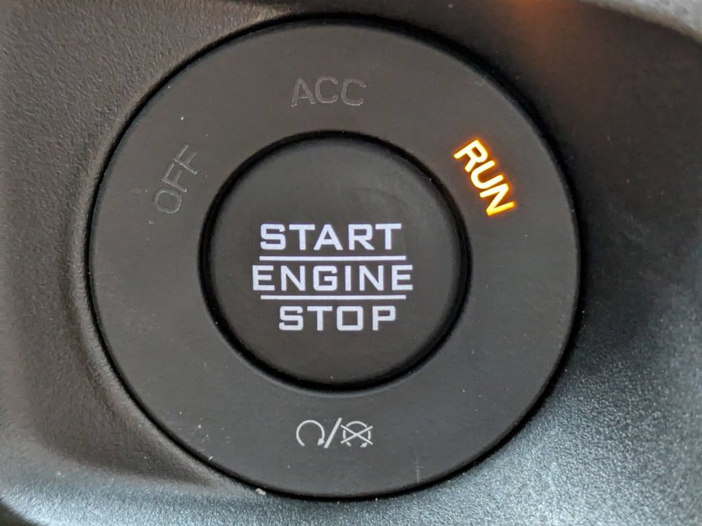 Used 2025 Jeep Gladiator Sport AWD/4WD image 27