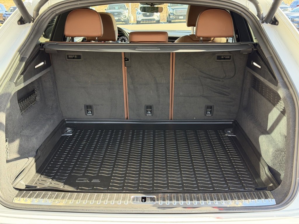 Used 2019 Audi Q8 Premium Plus w/ Premium Plus image 7