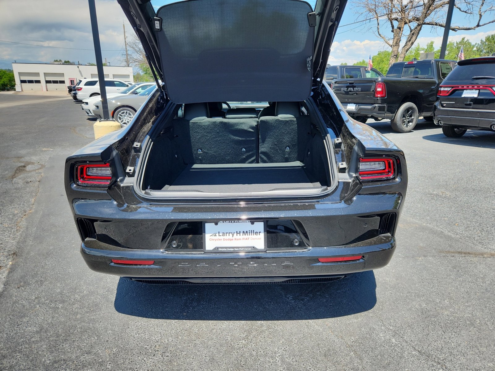 New 2025 Dodge Charger R/T w/ Quick Order Package 25M R/T image 33