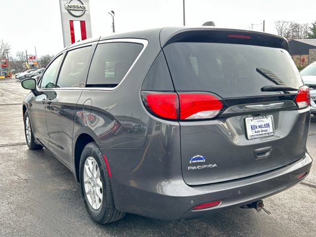 Used 2017 Chrysler Pacifica LX image 10