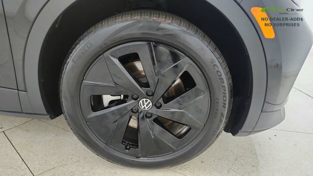 Used 2025 Volkswagen ID.4 Pro S w/ ID.4 Black Package AWD/4WD image 61