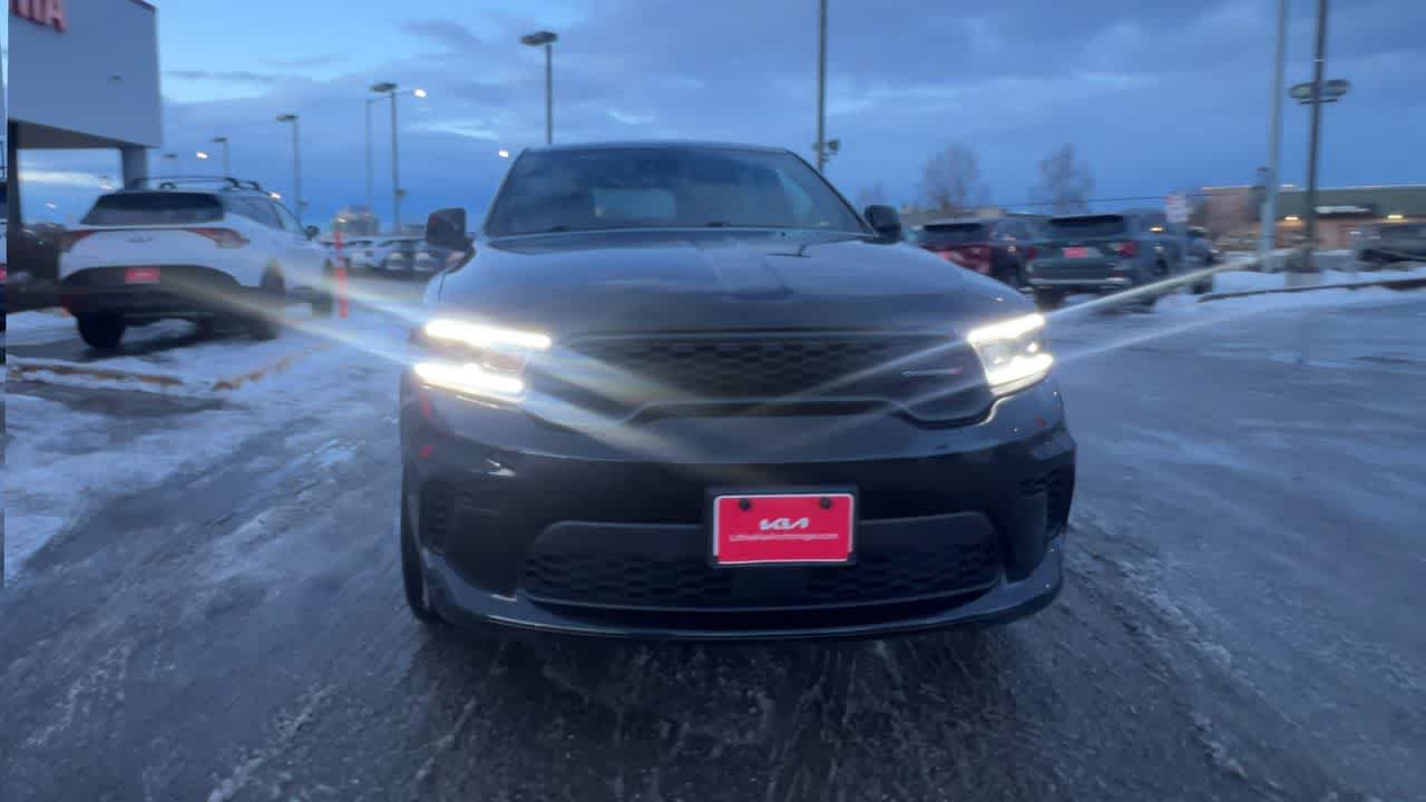 Used 2023 Dodge Durango GT AWD/4WD image 3