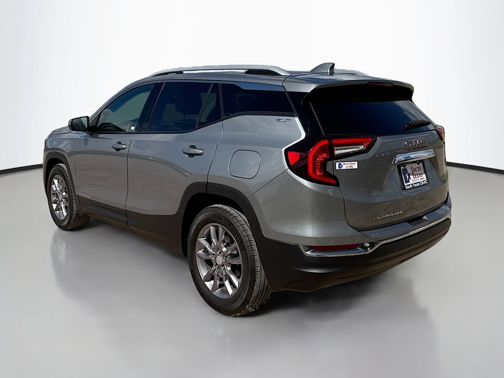 Used 2023 GMC Terrain SLT w/ Infotainment Package II FWD image 5