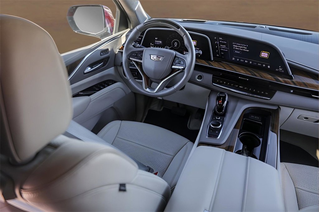 Used 2024 Cadillac Escalade Premium Luxury Platinum w/ Heavy-Duty Trailer Package image 21