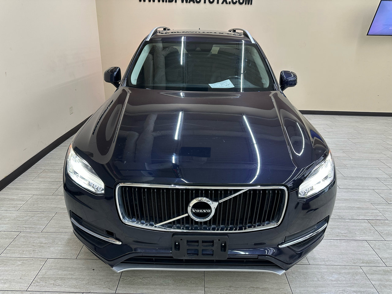 Used 2019 Volvo XC90 T5 Momentum w/ Protection Package Premier image 4