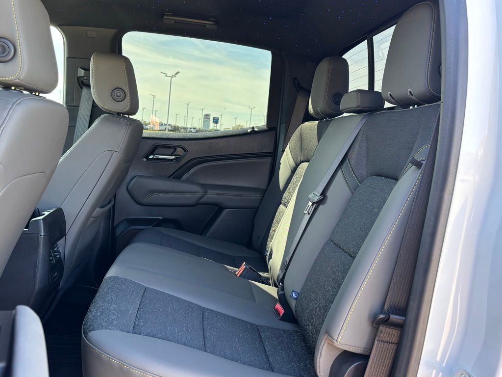 Used 2024 Chevrolet Colorado ZR2 w/ Technology Package image 14