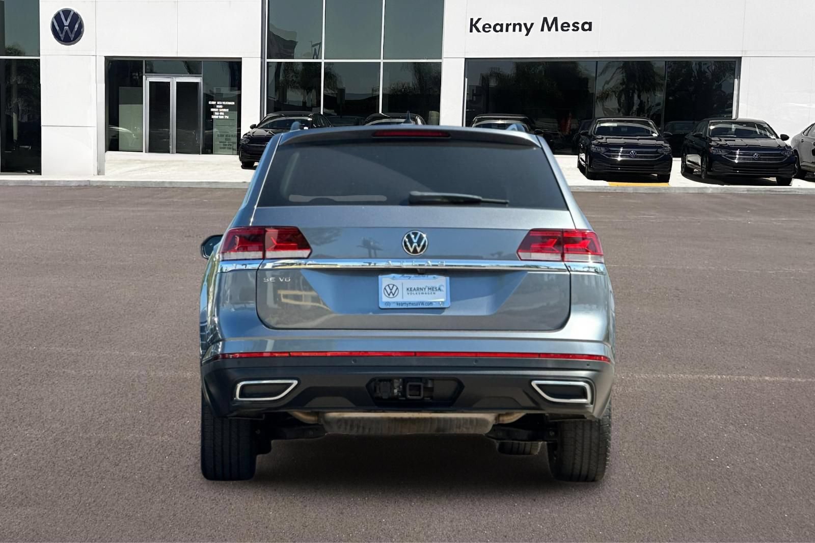Used 2023 Volkswagen Atlas SE w/ Black Wheel Package FWD image 5