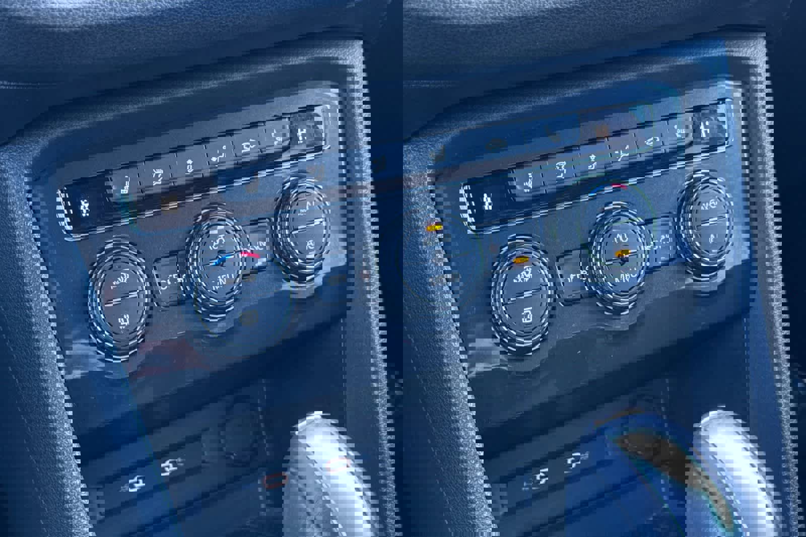 Used 2021 Volkswagen Tiguan SE image 22