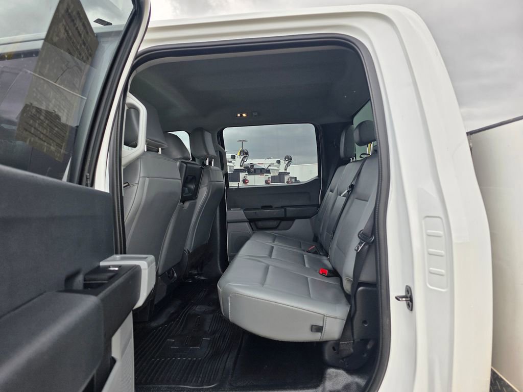 Used 2023 Ford F550 2WD Crew Cab Super Duty image 28