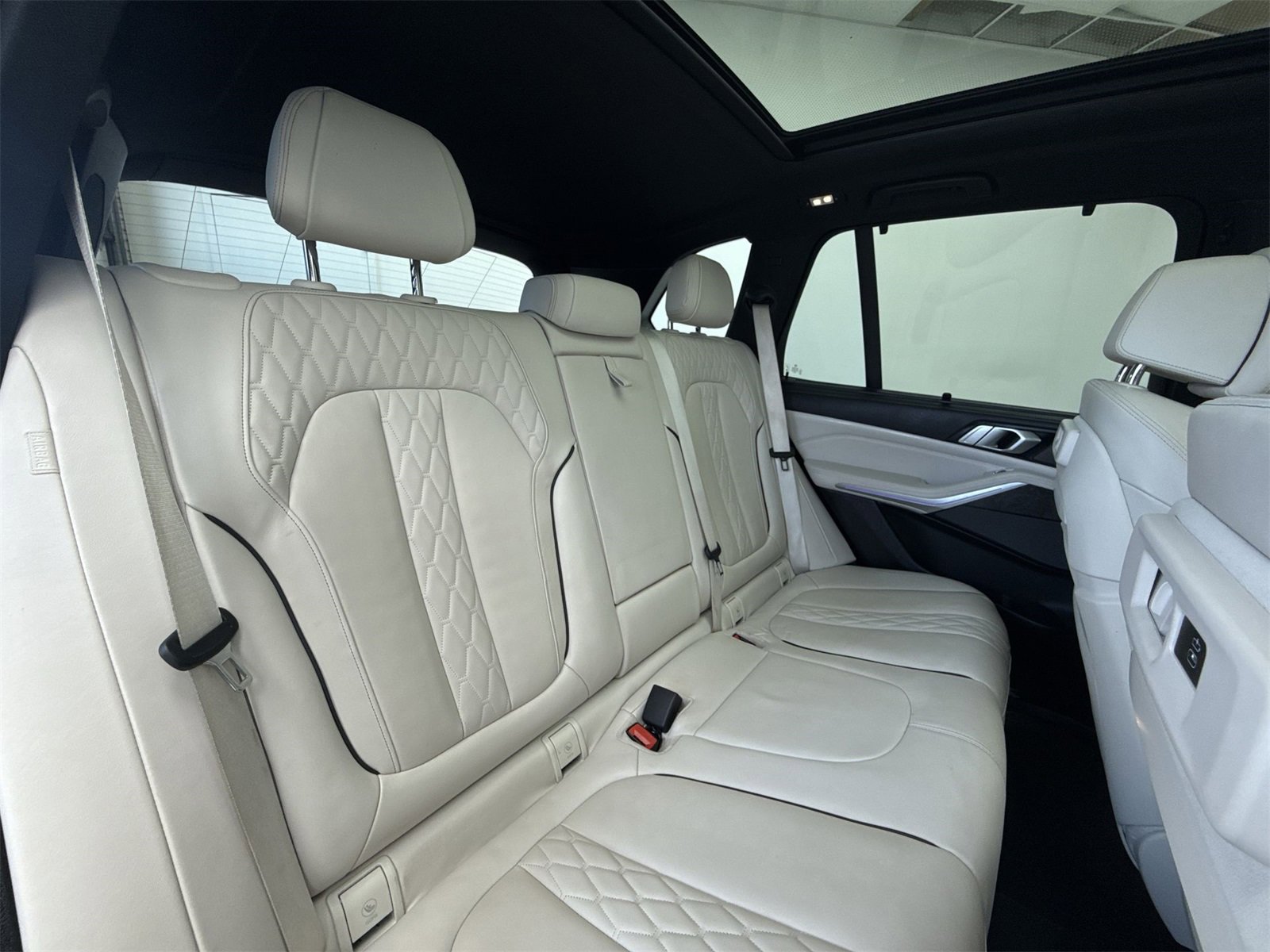 Used 2021 BMW X5 sDrive40i w/ M Sport Package image 33