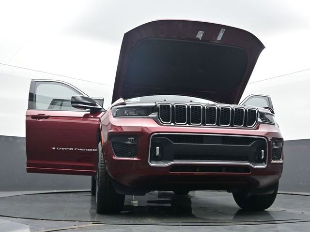 New 2025 Jeep Grand Cherokee L Overland w/ Trailer Tow Package image 60