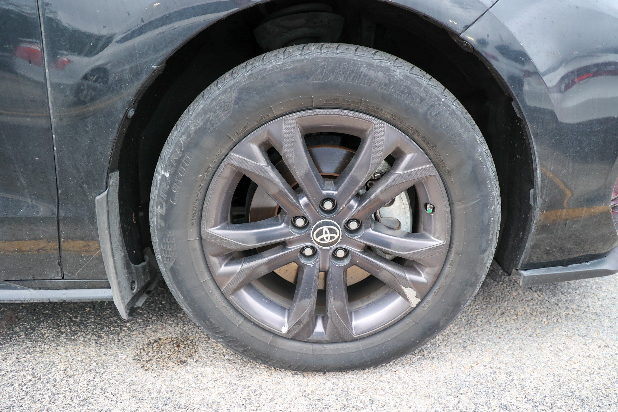 Used 2024 Toyota Sienna XSE w/ XSE Premium Package AWD/4WD image 13