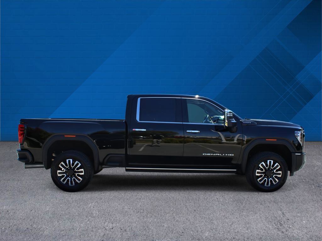 Used 2025 GMC Sierra 3500 Denali Ultimate image 10