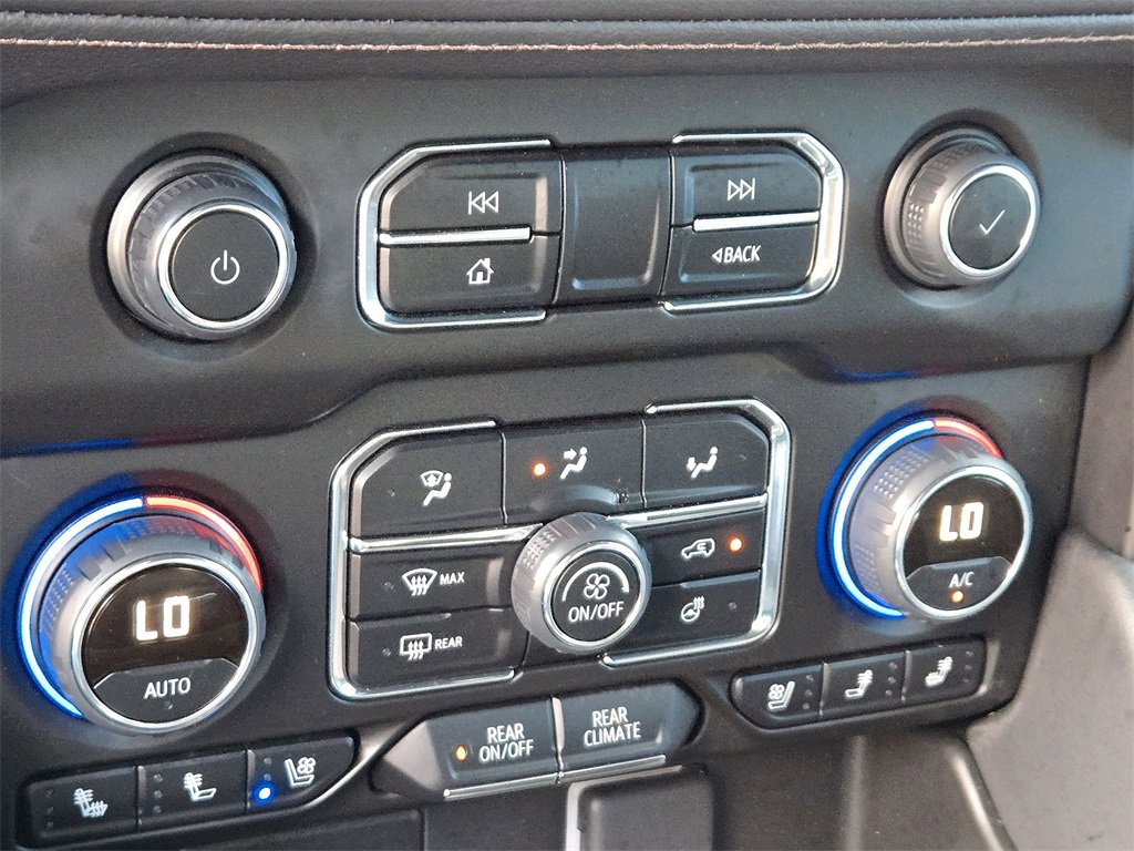 Used 2024 Chevrolet Tahoe High Country w/ Advanced Technology Package image 19