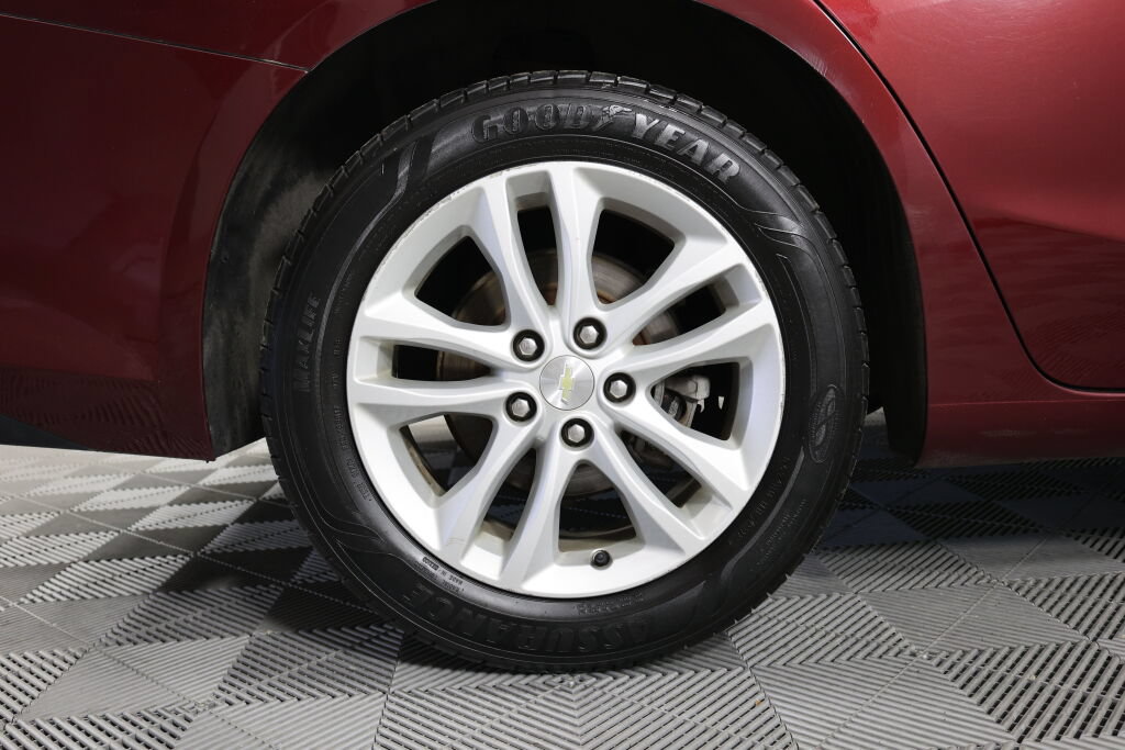 Used 2016 Chevrolet Malibu LT FWD image 7