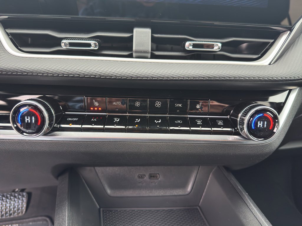 New 2026 Chevrolet Equinox LT w/ Convenience Package II image 19