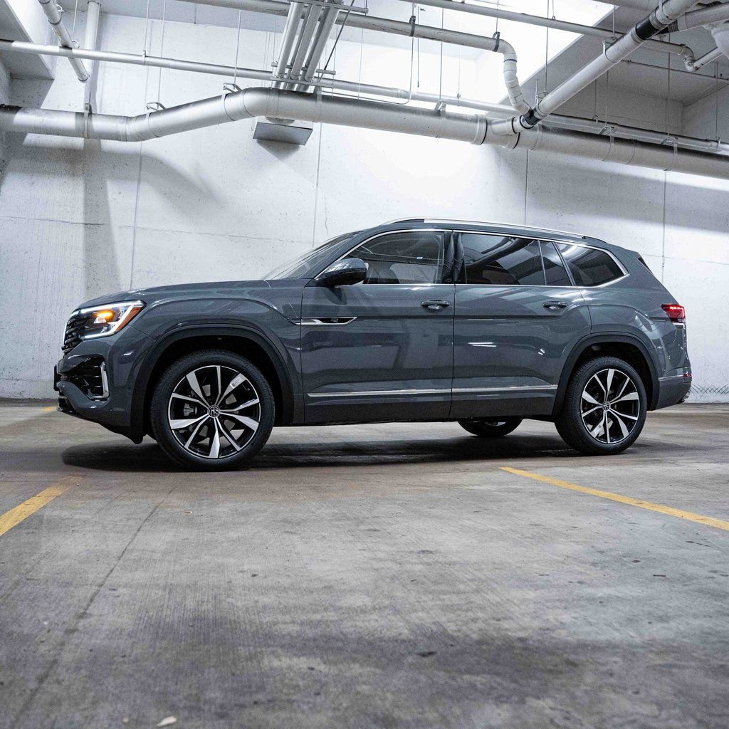 New 2026 Volkswagen Atlas SEL Premium R-Line image 3