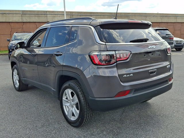 Used 2022 Jeep Compass Latitude w/ Convenience Group AWD/4WD image 4