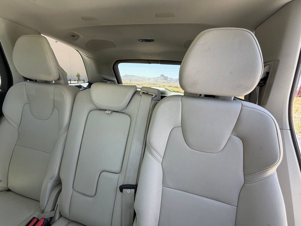 Used 2018 Volvo XC90 T6 Momentum w/ Convenience Package AWD/4WD image 8