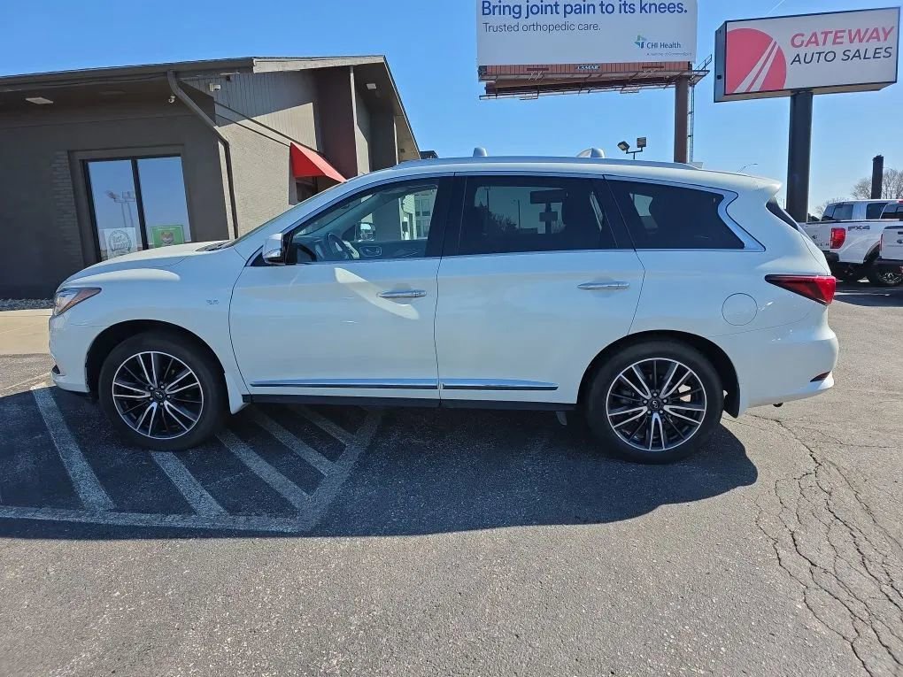 Used 2020 INFINITI QX60 Signature Edition image 2