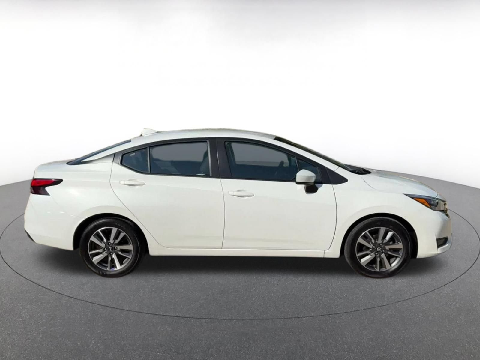 Used 2025 Nissan Versa SV FWD image 13