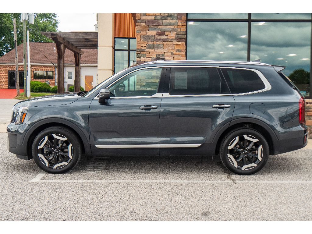 Used 2023 Kia Telluride S w/ S Sunroof Package AWD/4WD image 4