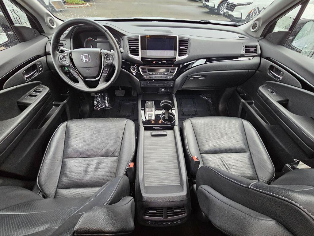 Certified 2017 Honda Pilot Elite image 21