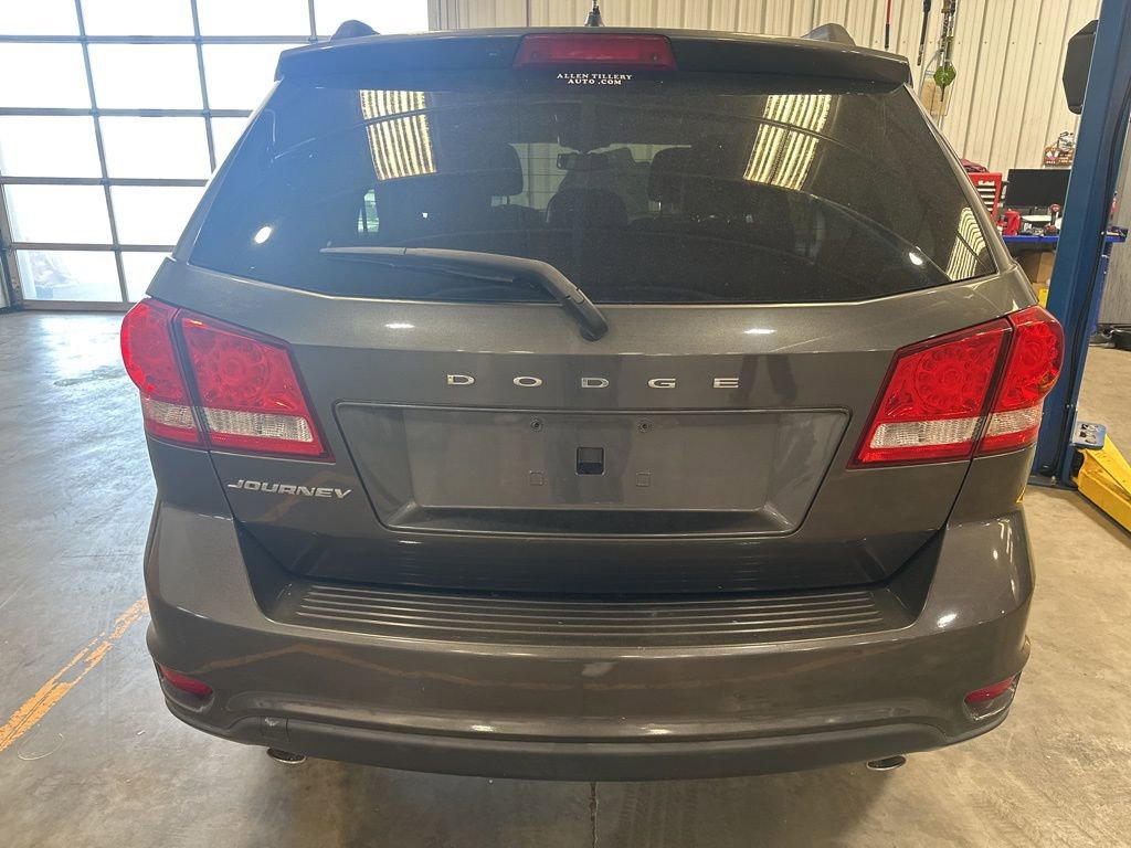 Used 2014 Dodge Journey SXT w/ Flexible Seating Group image 5